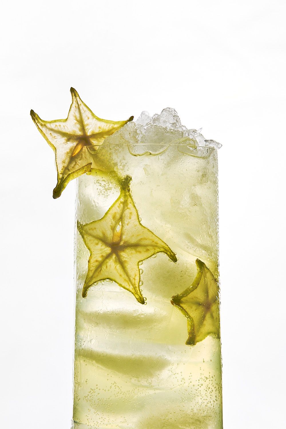 Starfruit spritz cocktail with ice