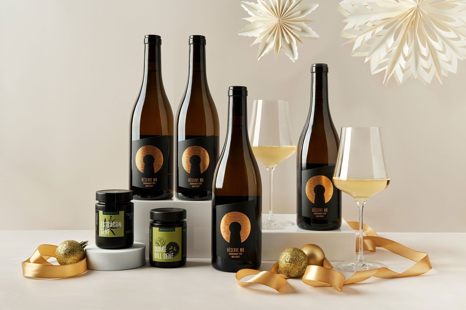 White and red wine festive shot for Neverland Vineyards