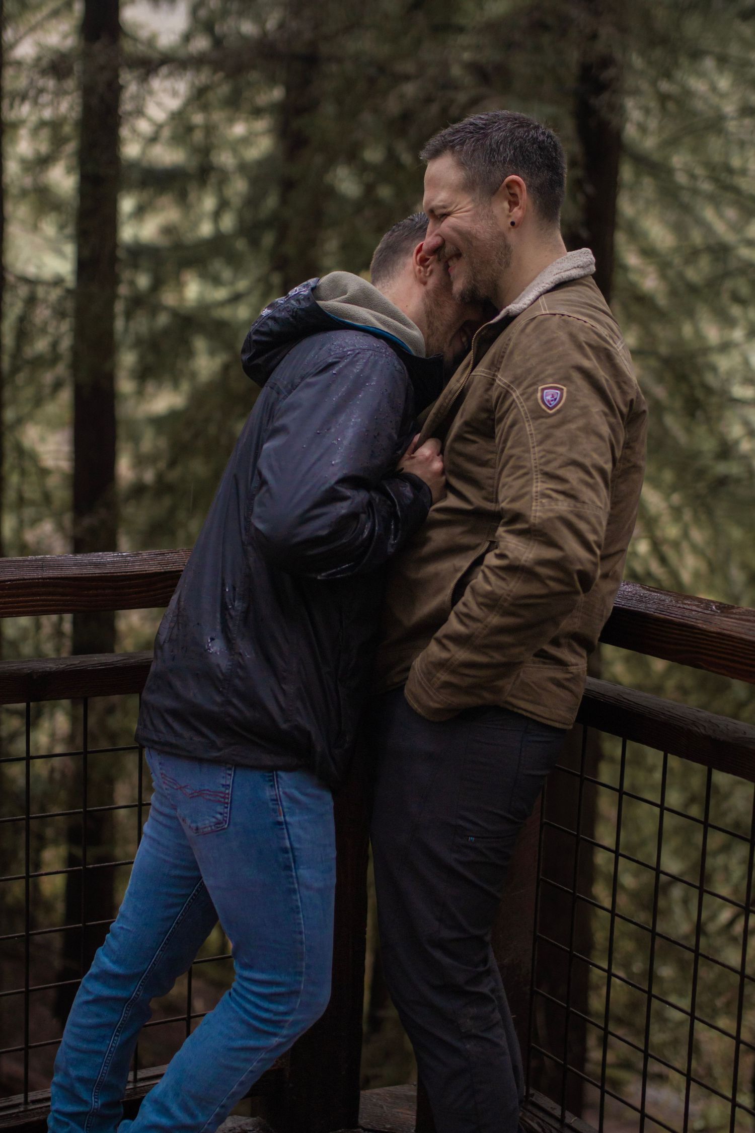Moody couples portrait session in Pacific Northwest forest
