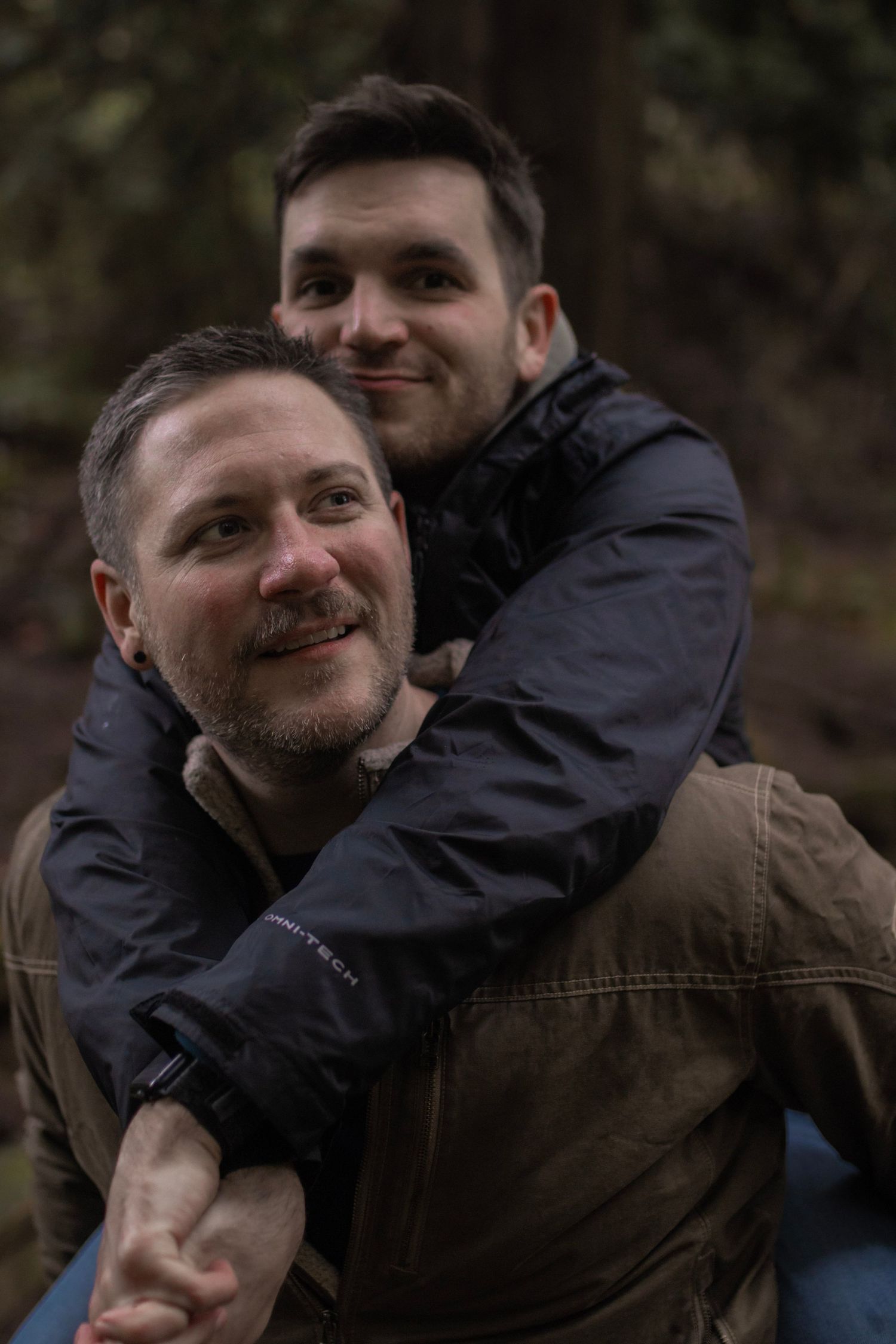 Moody couples portrait session in Pacific Northwest forest