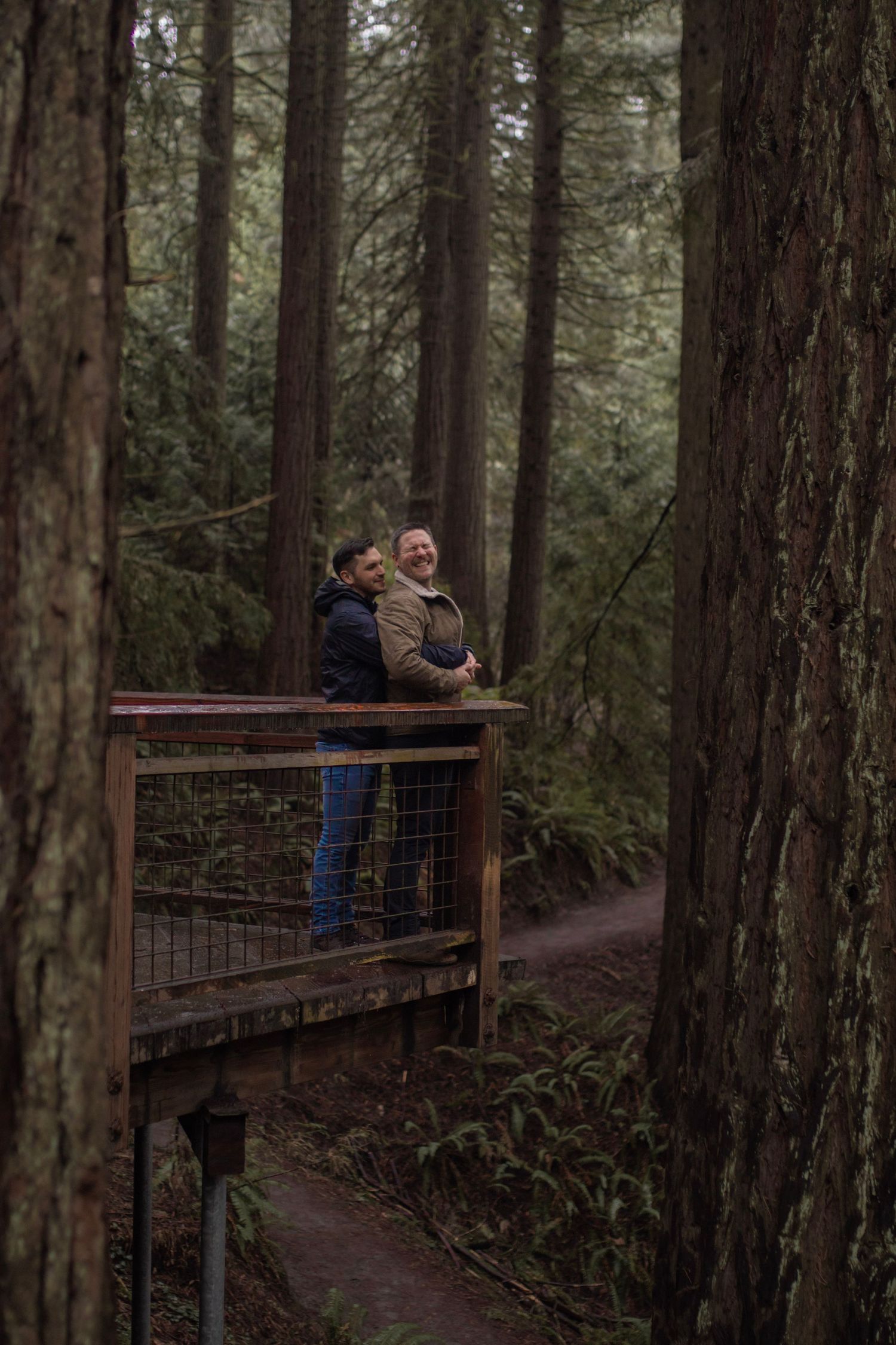 Moody couples portrait session in Pacific Northwest forest