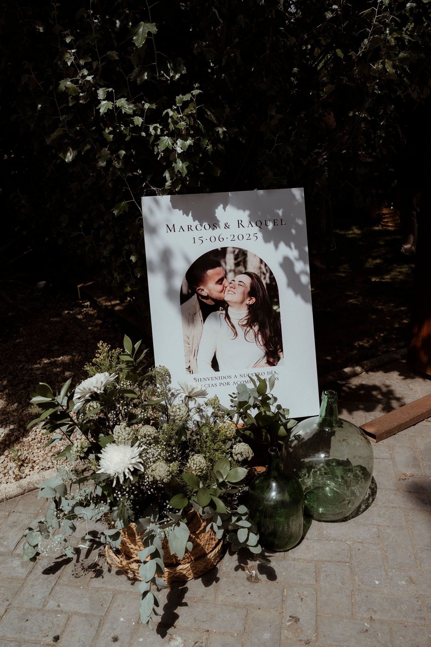 Decoración floral de boda en ceremonia – fotógrafo de bodas Madrid