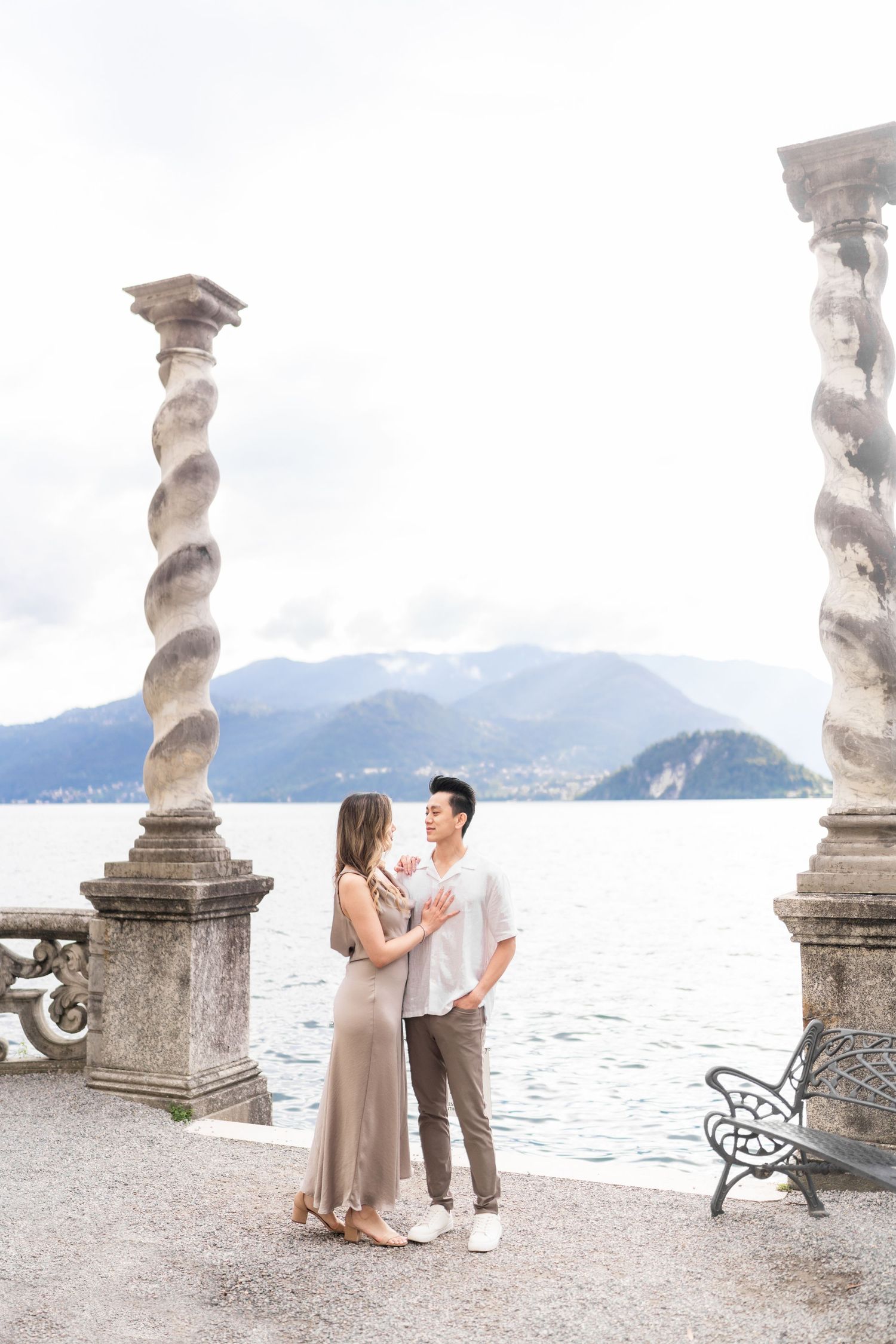 engagement photographer villa monastero