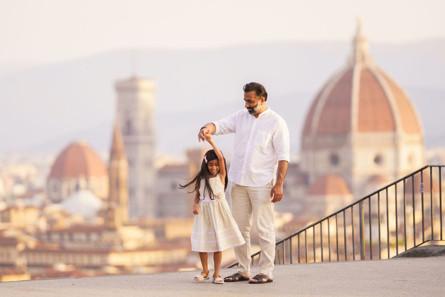 Florence family photographer at sunrise