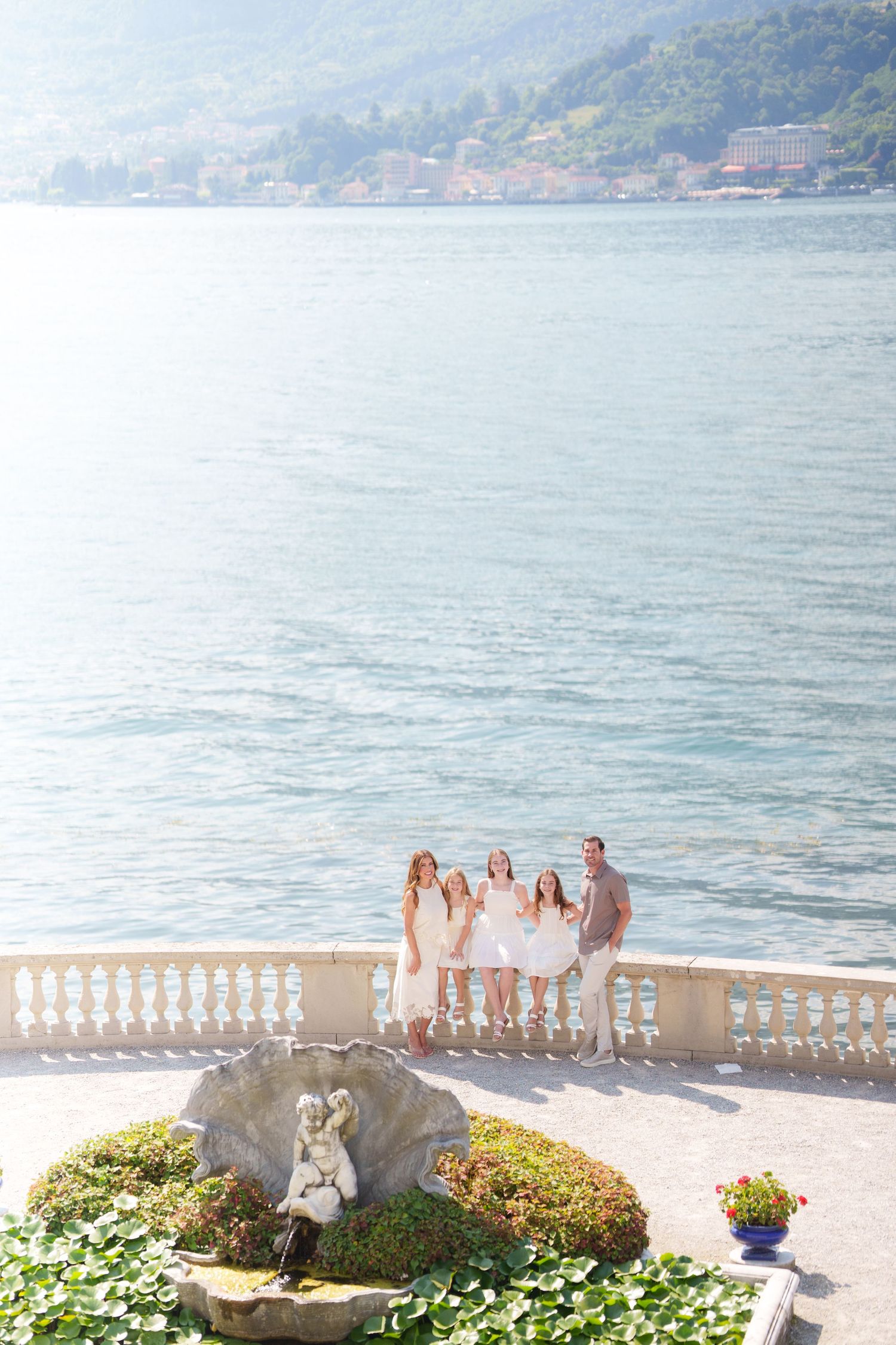 Family photography session at Villa Melzi on Lake Como