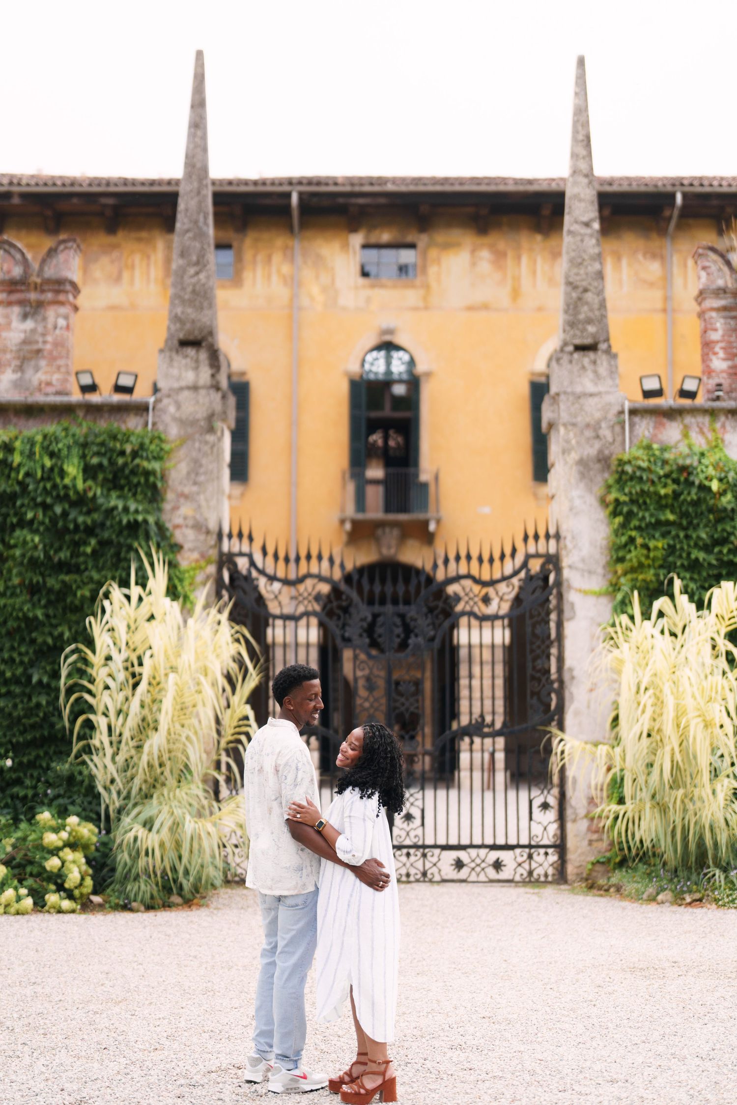 Happy engaged couple at Giardino Giusti Verona photographed by wedding photographer Italy Verona
