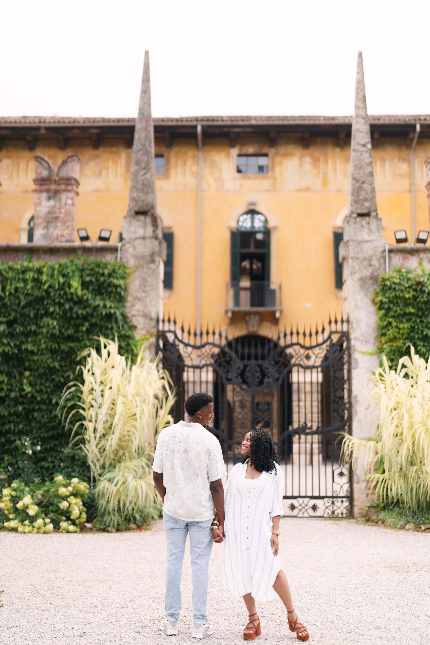 Happy engaged couple at Giardino Giusti Verona photographed by wedding photographer Italy Verona