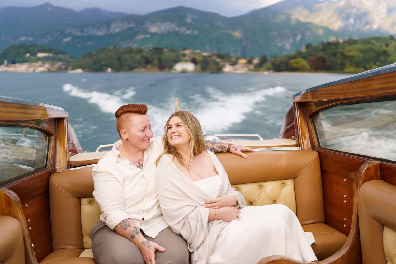 lake como proposal varenna boat romantic couple