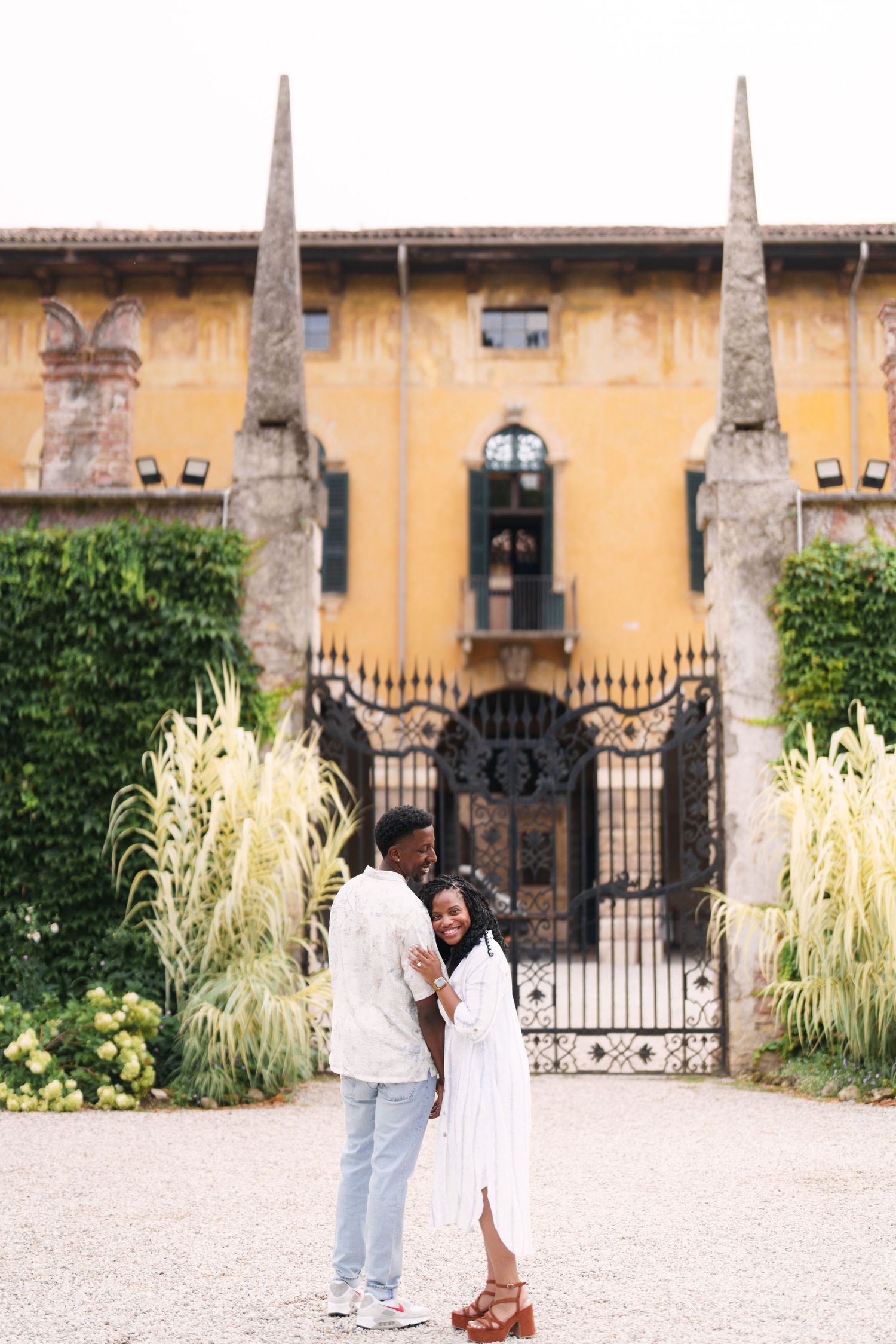 Happy engaged couple at Giardino Giusti Verona photographed by wedding photographer Italy Verona