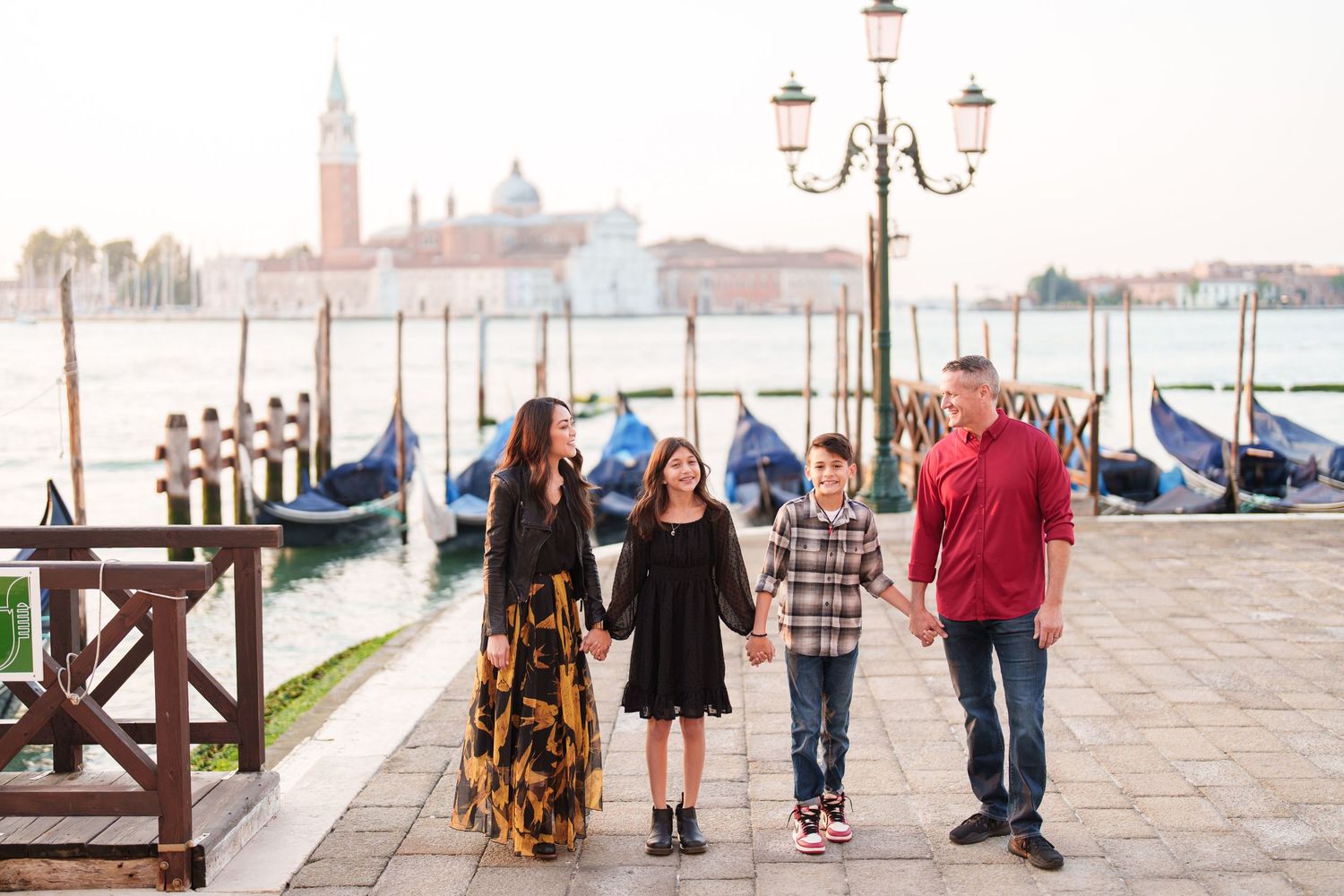 A series of panoramic photos showing tourists walking along Venice's waterfront with gondolas and San Giorgio Maggiore in view.