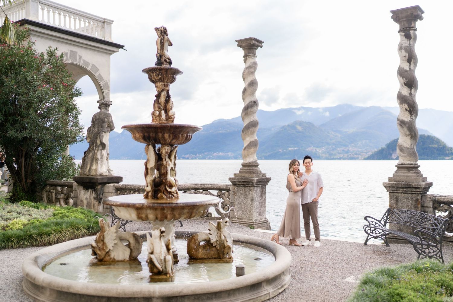 engagement photographer villa monastero