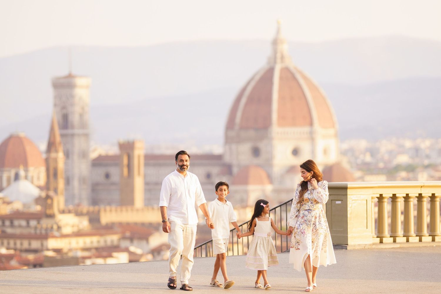 Florence family photographer at sunrise