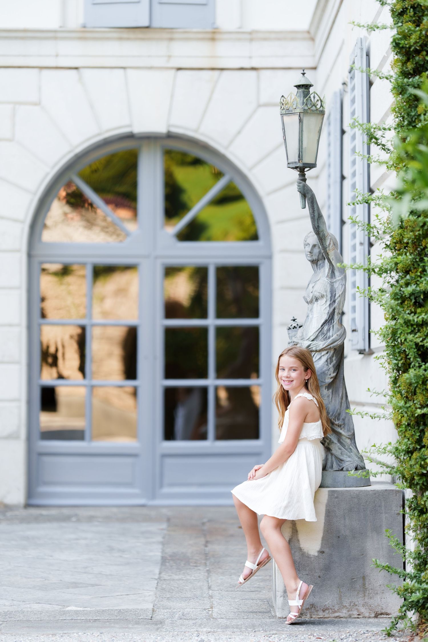 Elegant family portraits at Villa Melzi Lake Como