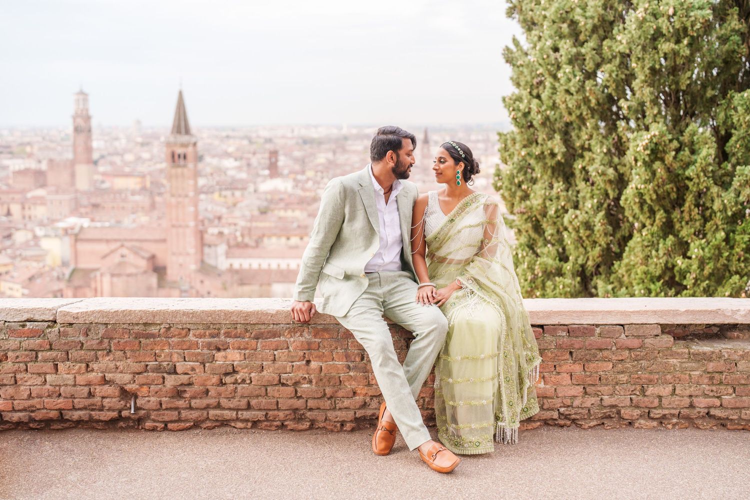 photographer verona couple portrait with panoramic view verona skyline couple photoshoot verona photographer