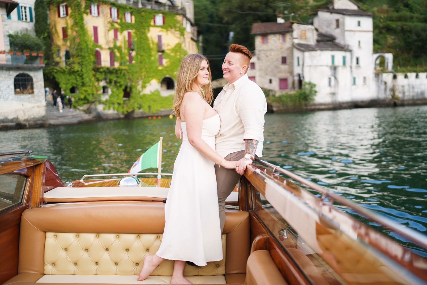 lake como proposal varenna boat romantic couple