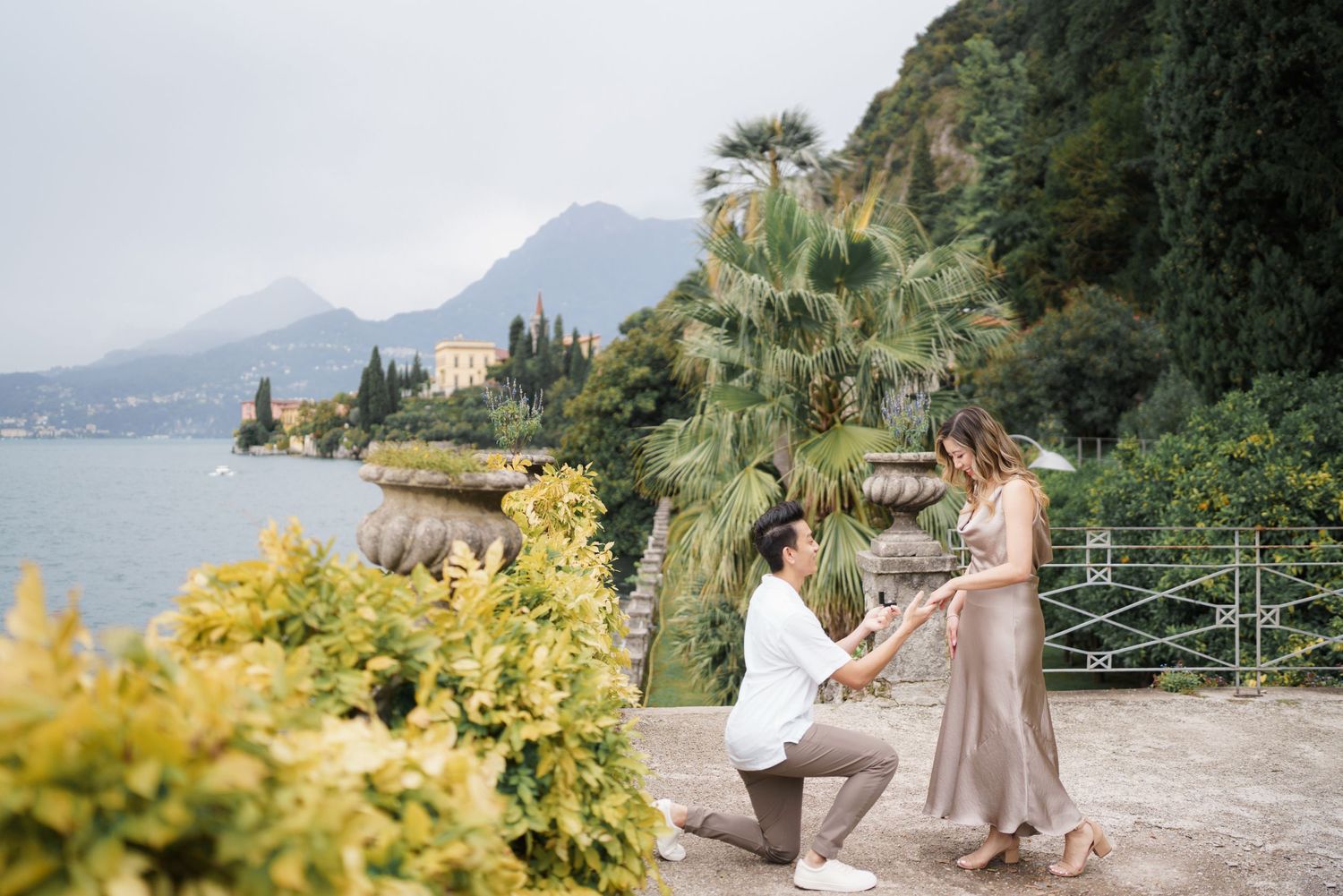 villa monastero proposal and couples photographer