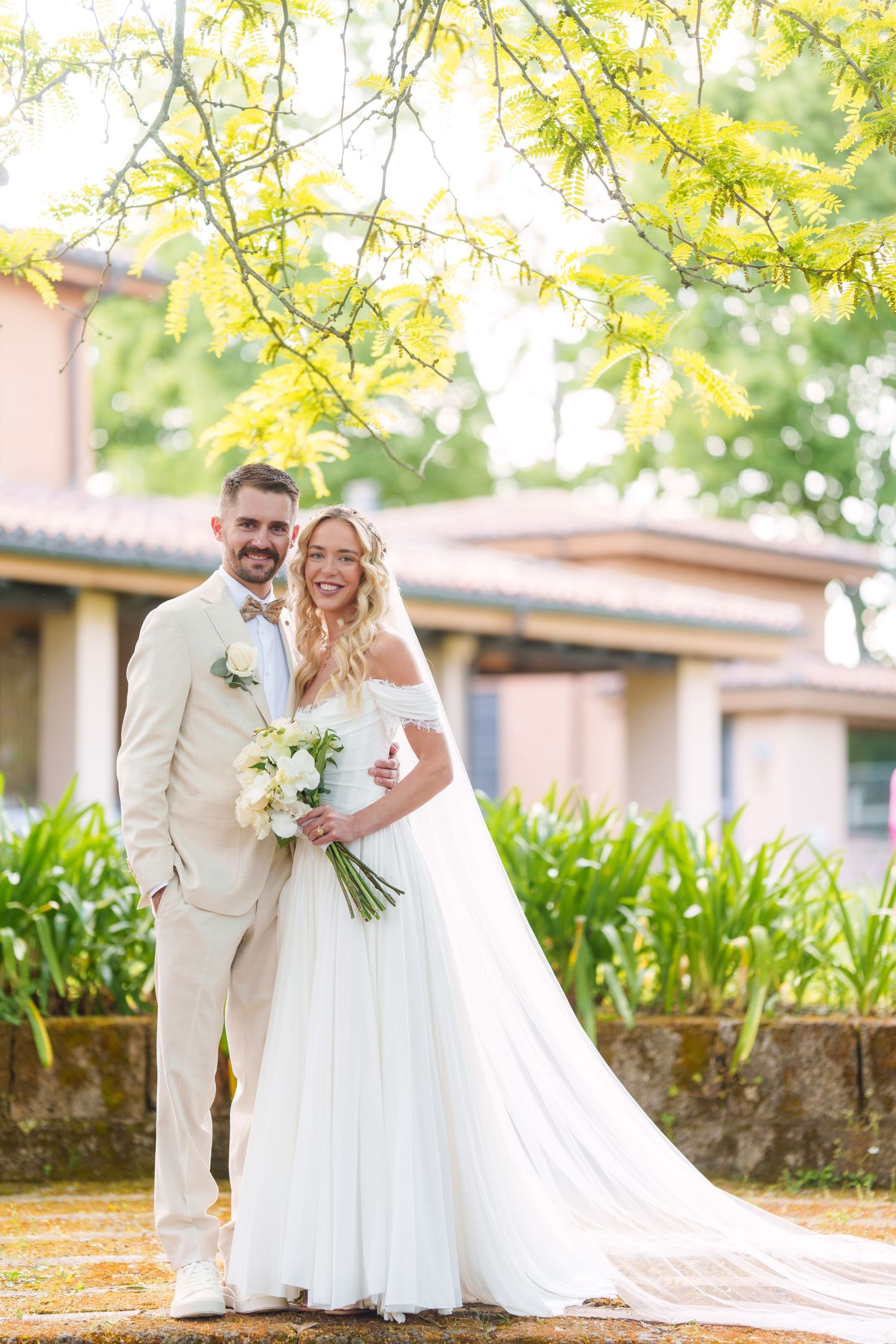 light and airy wedding photographer Italy