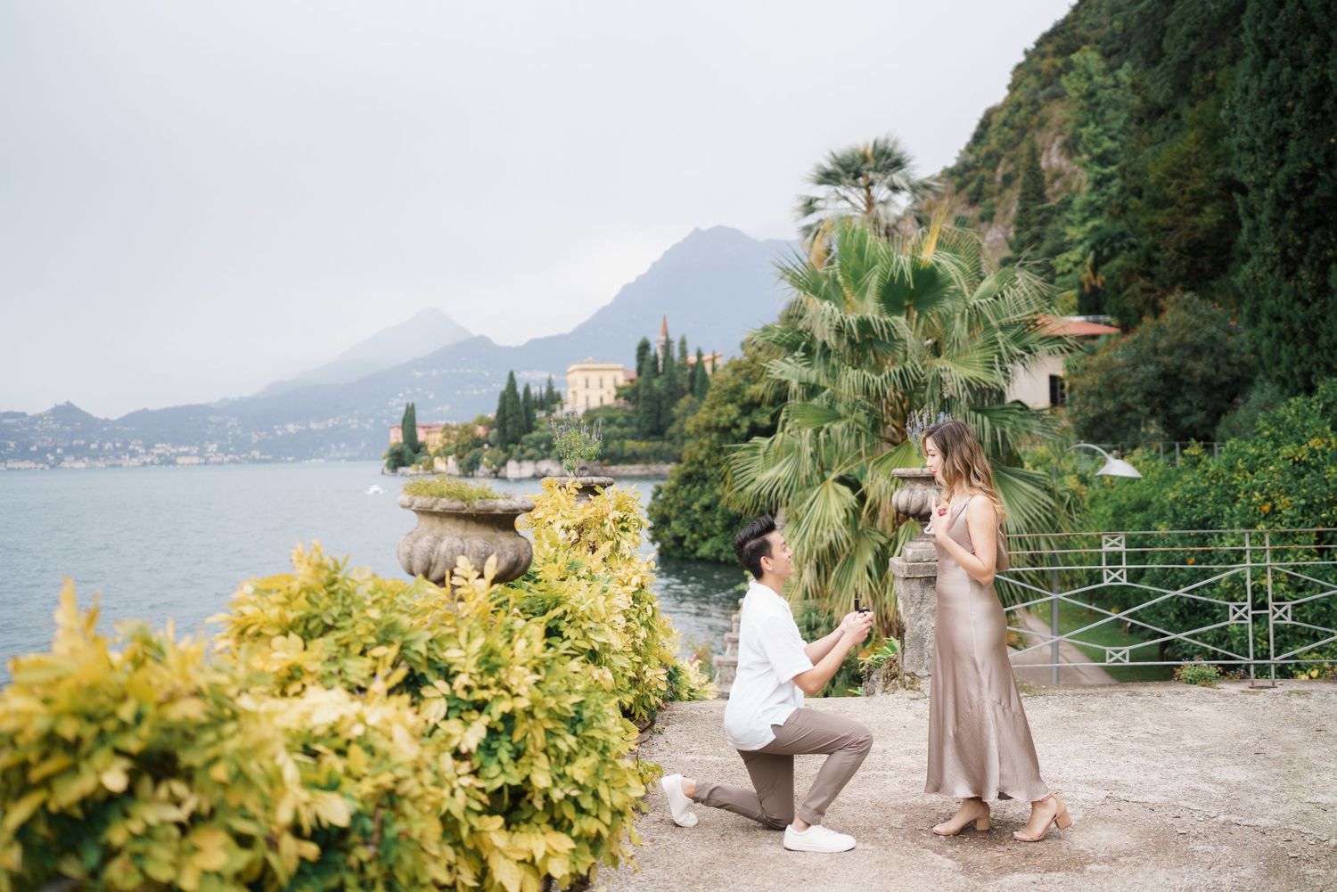 villa monastero proposal and couples photographer