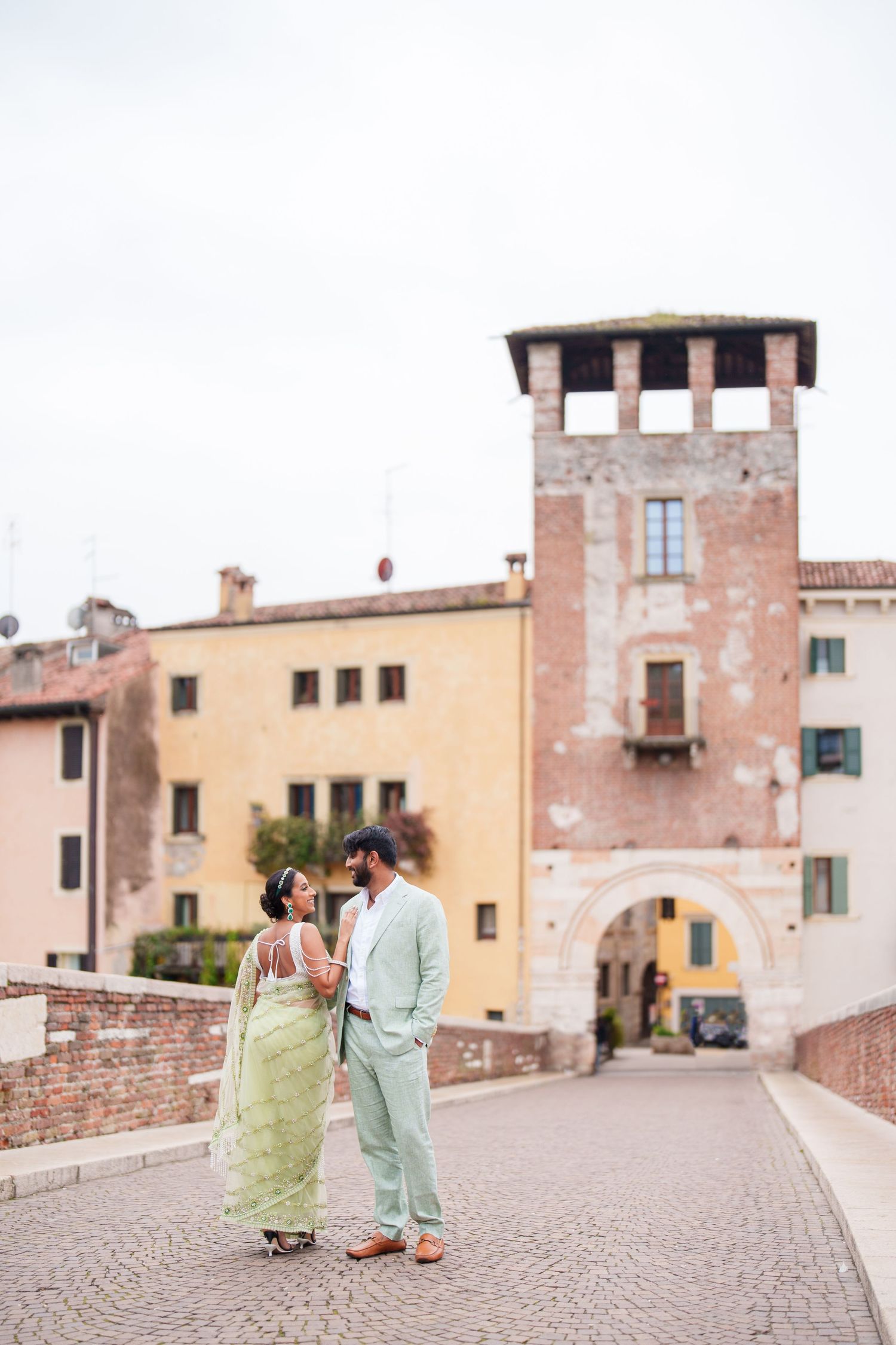 couple photoshoot ponte pietra verona italy romantic destination photography verona