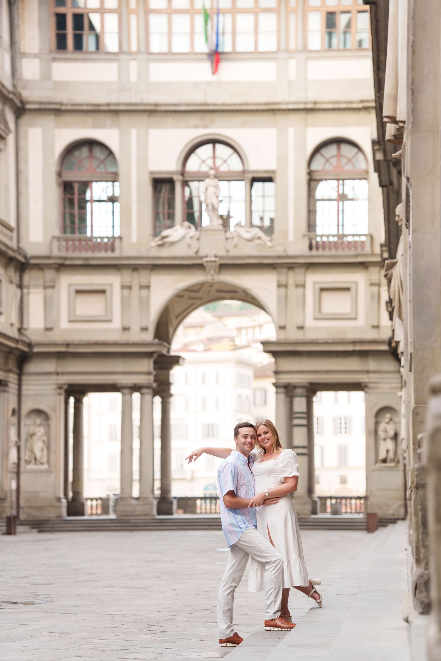 Couple photographer florence gallery uffizi