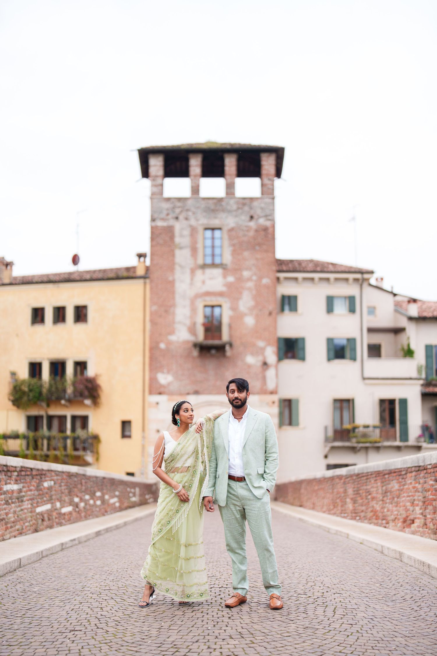 couple photoshoot ponte pietra verona italy romantic destination photography verona
