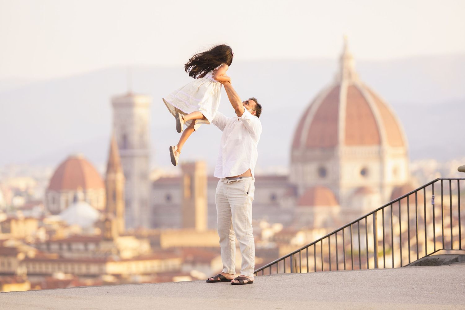 Florence family photographer at sunrise