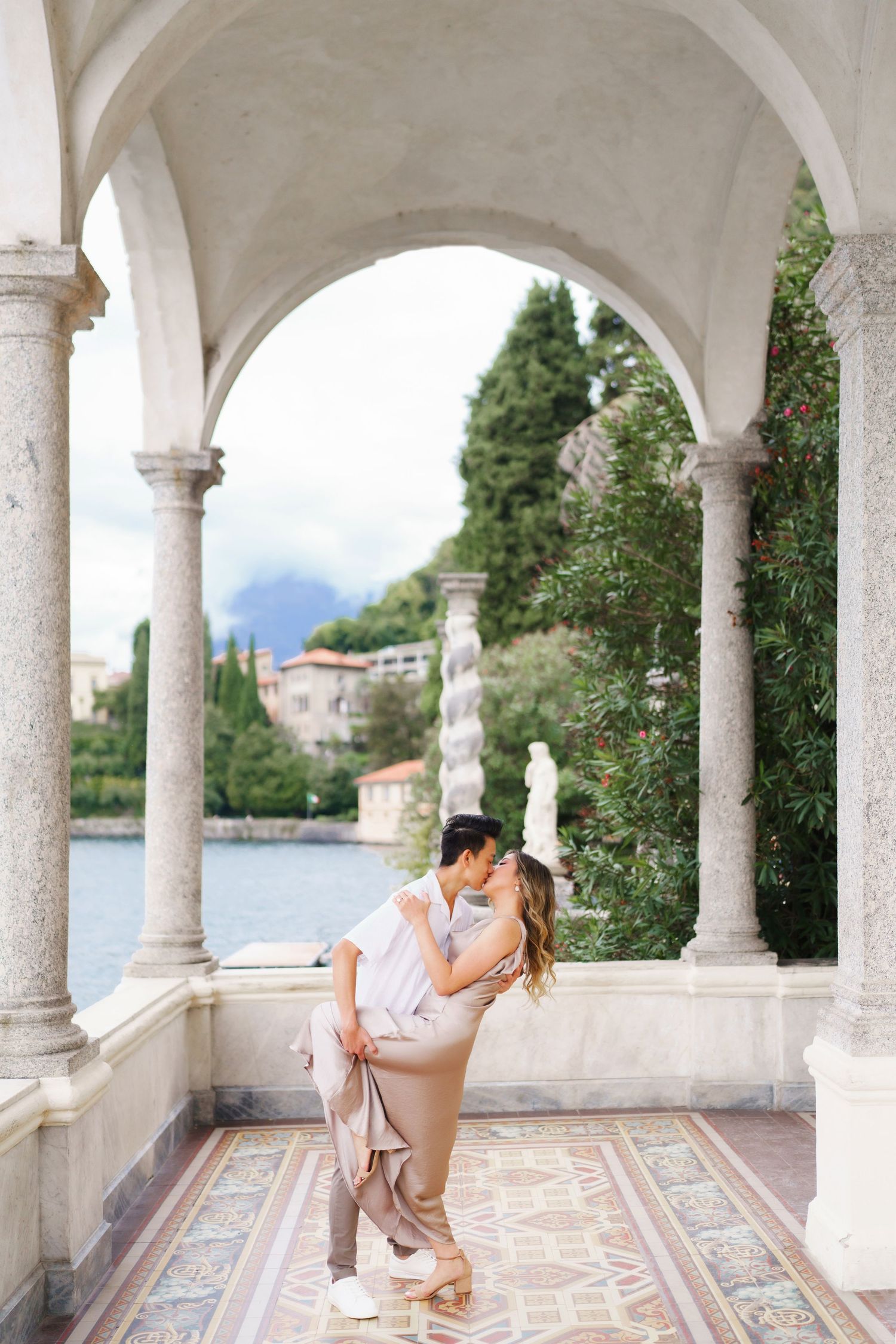 villa monastero proposal and couples photographer