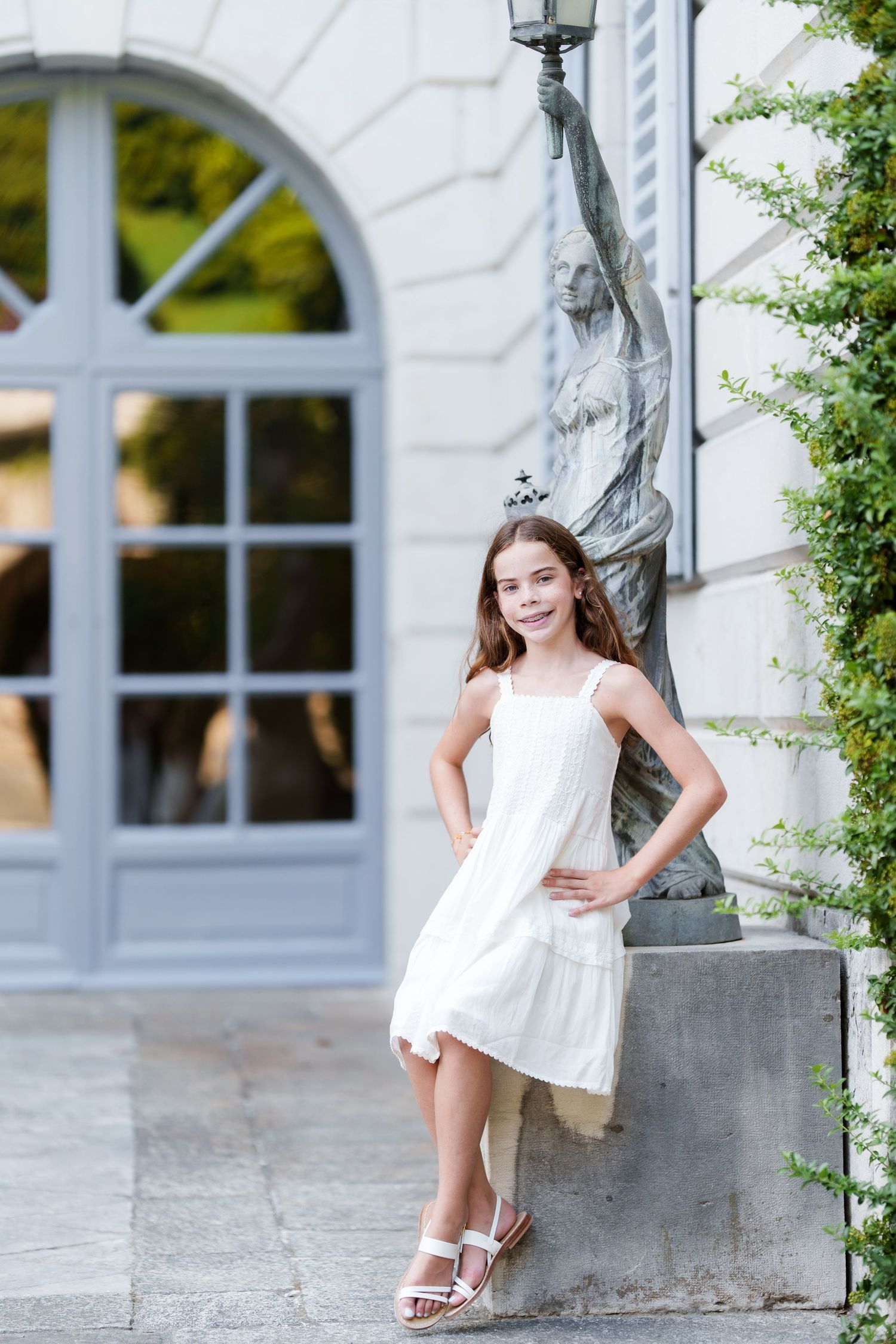 Elegant family portraits at Villa Melzi Lake Como
