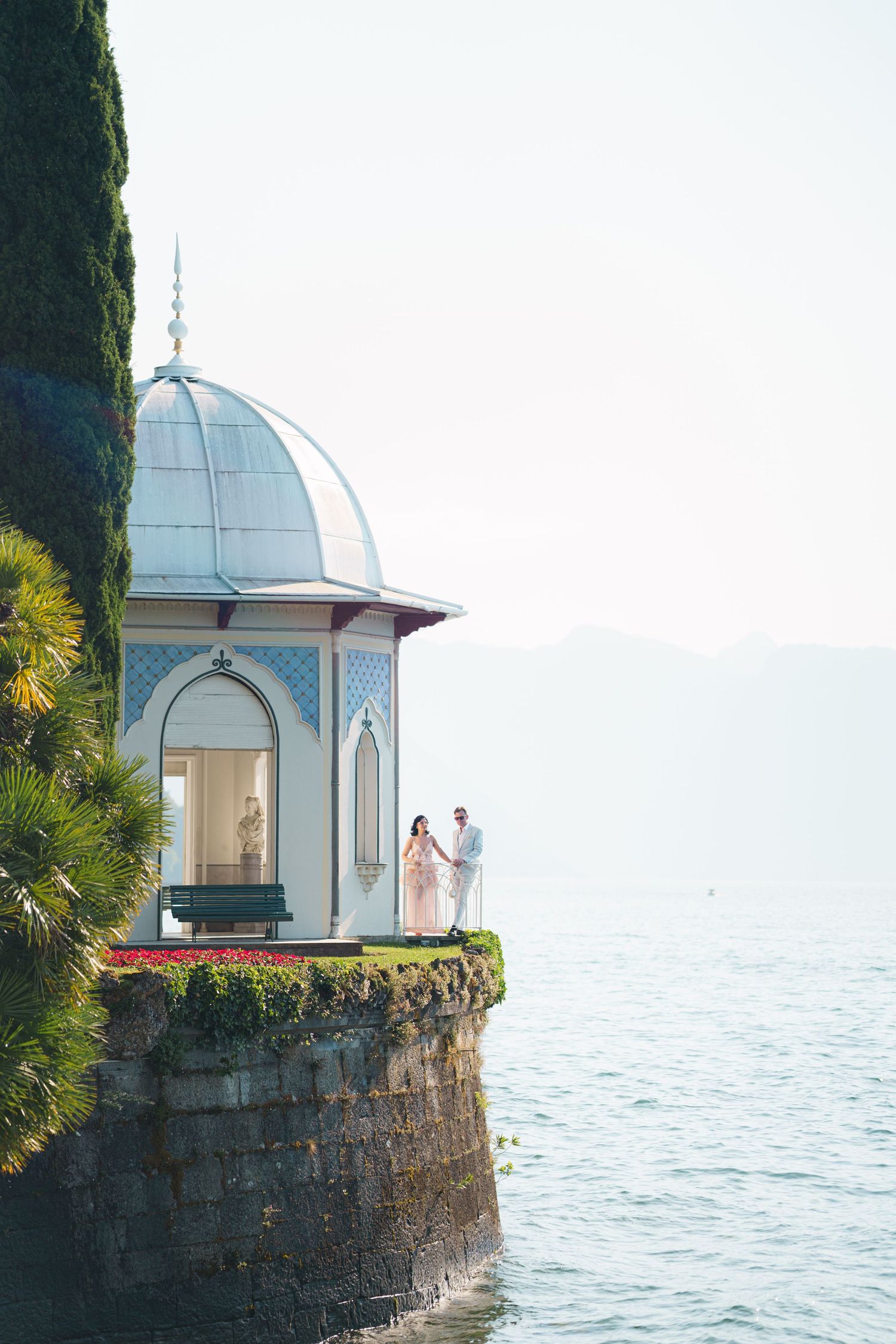 elegant couple photography bellagio italy lake view