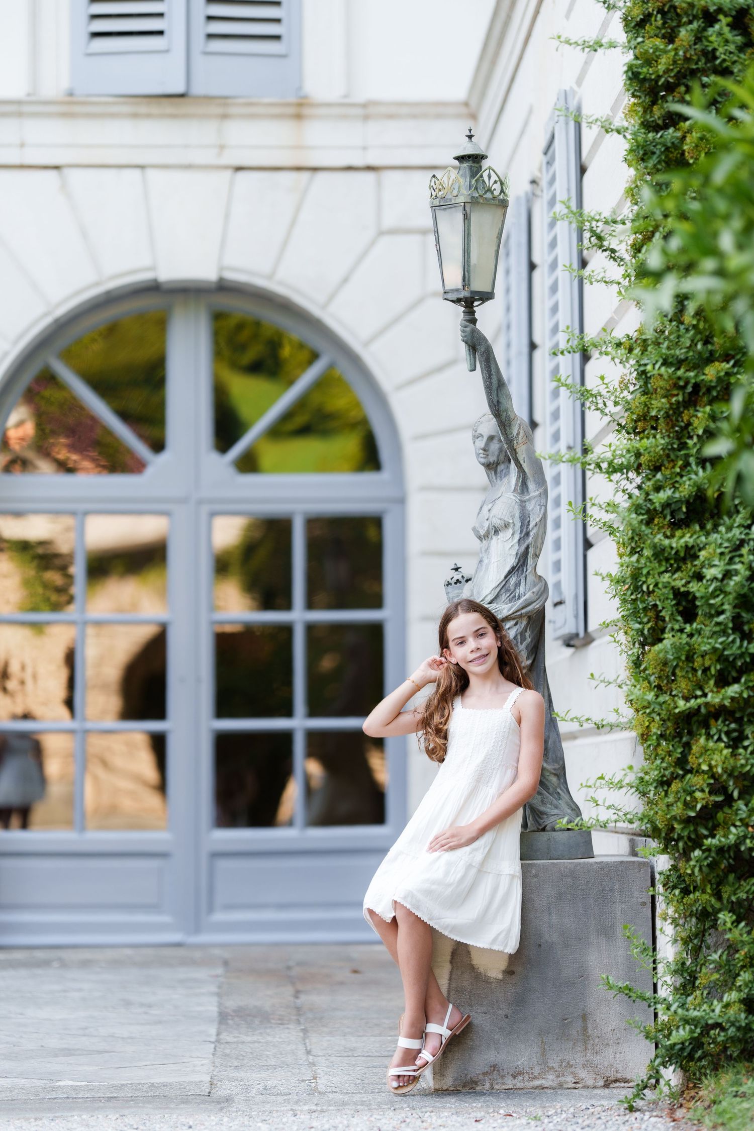 Elegant family portraits at Villa Melzi Lake Como