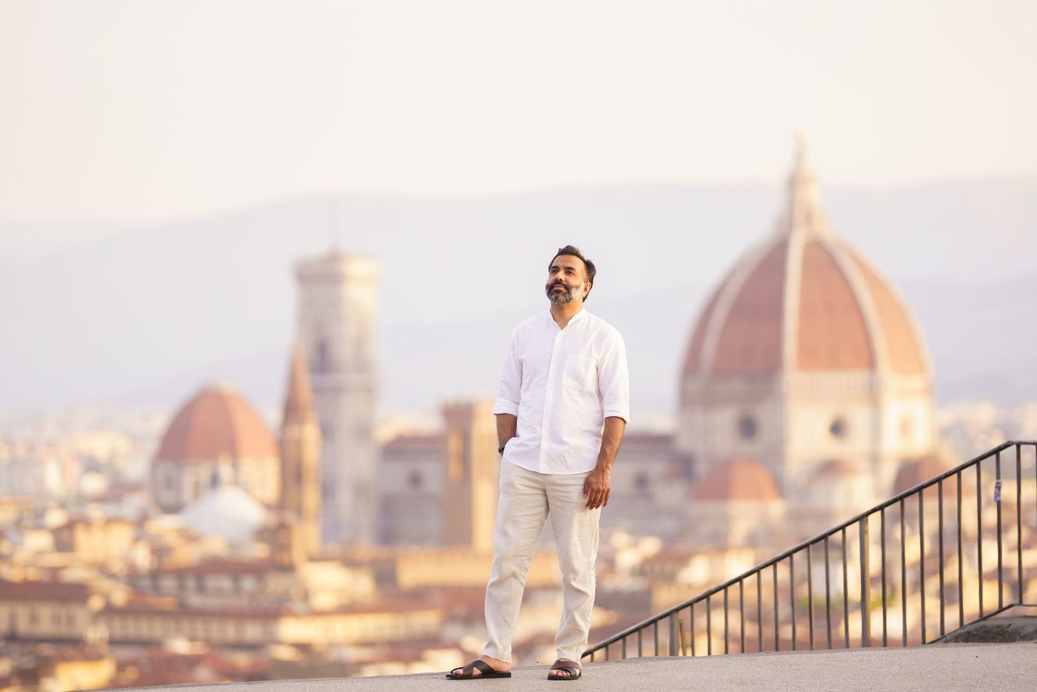 Florence family photographer at sunrise