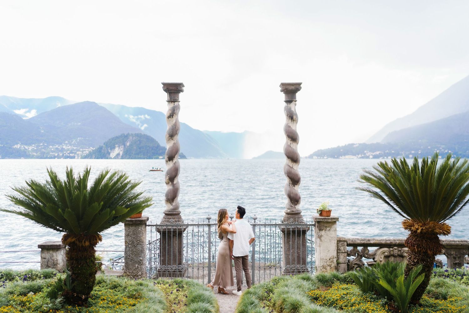 engagement photographer villa monastero