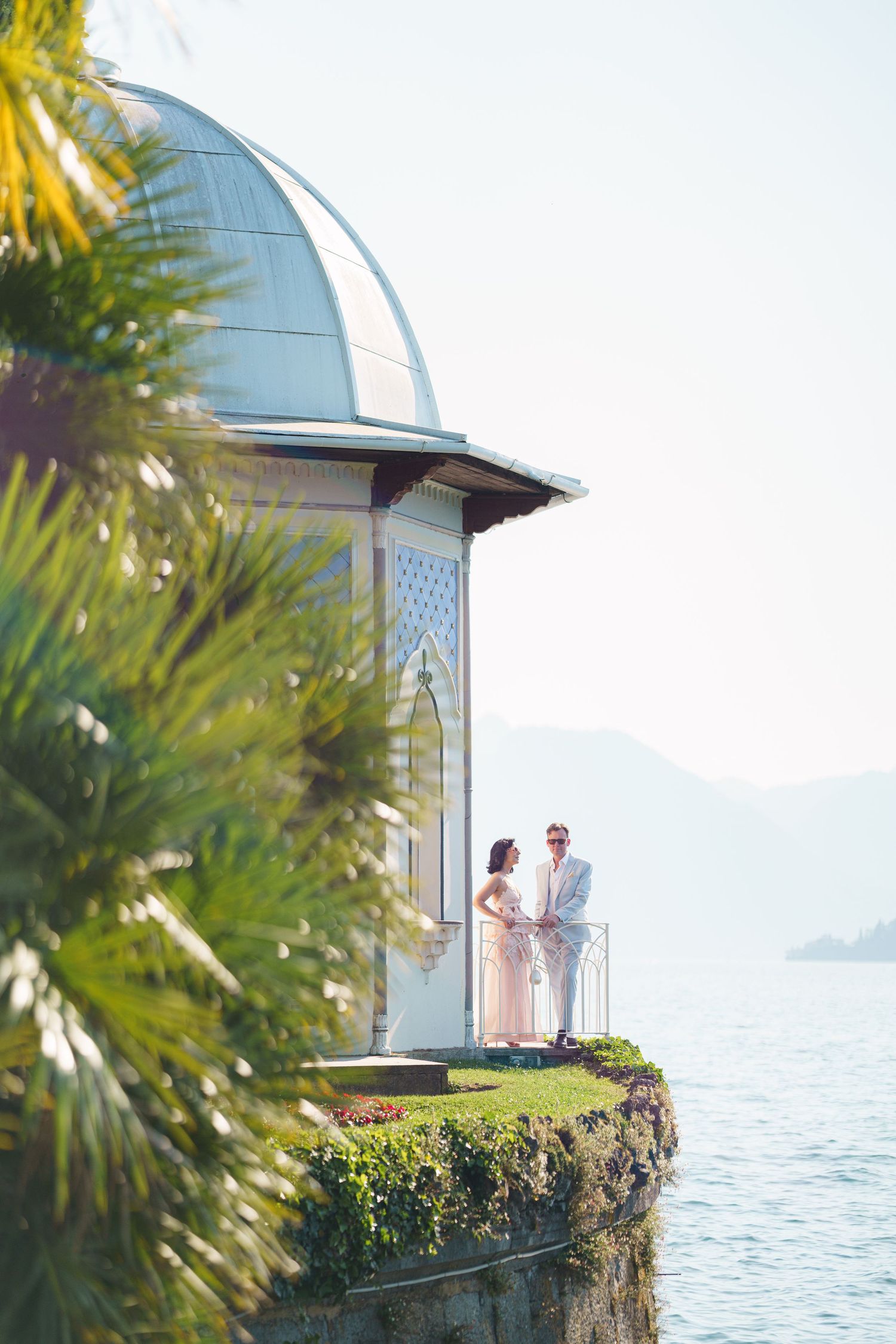 elegant couple photography bellagio italy lake view