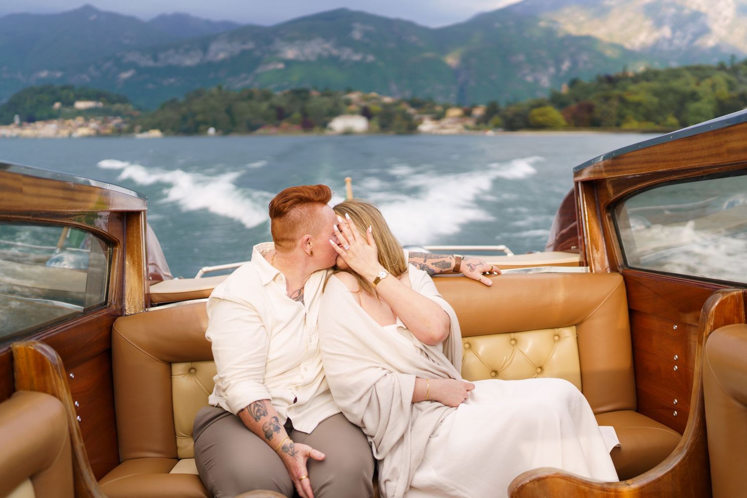 lake como proposal varenna boat romantic couple