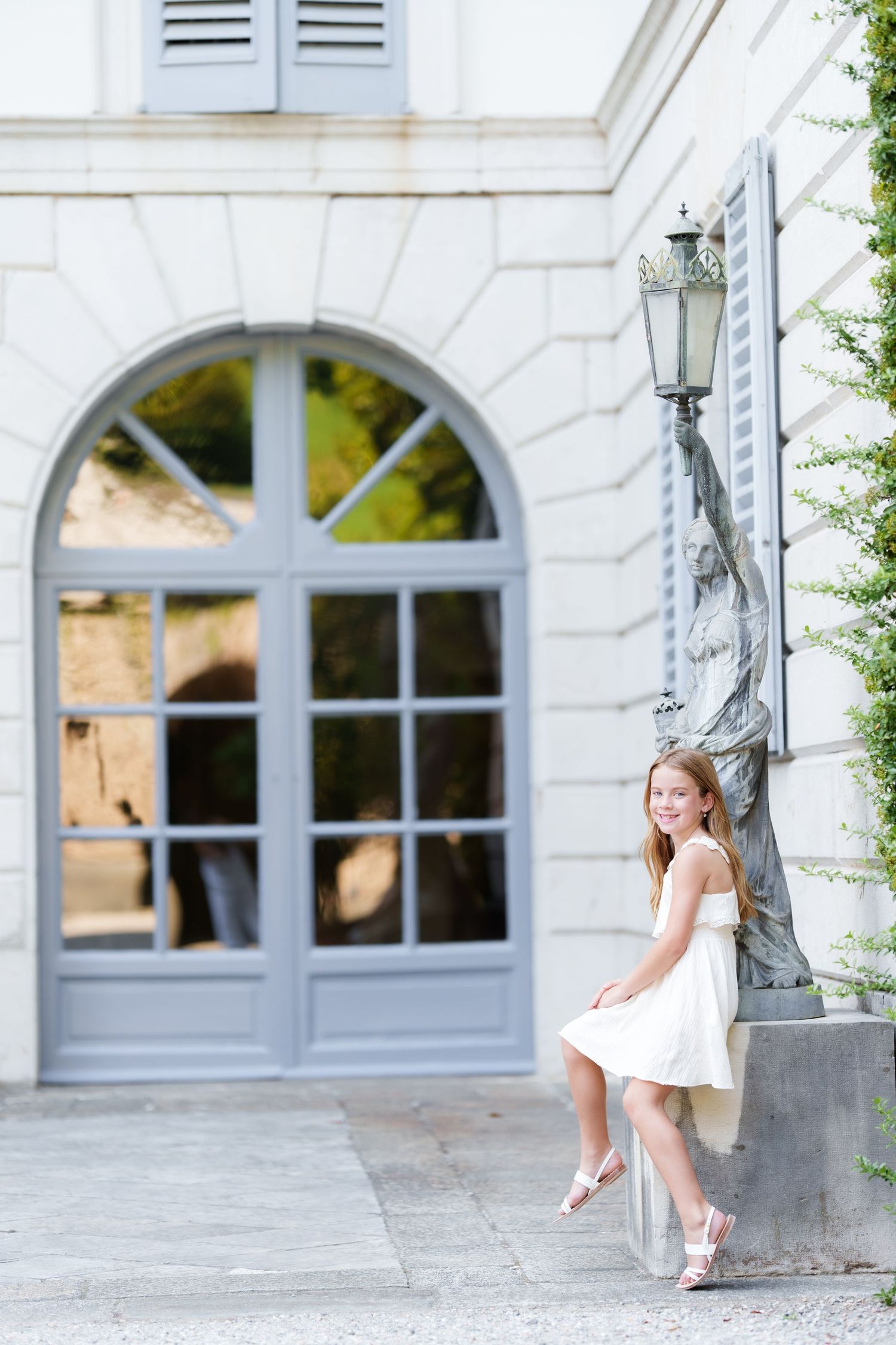 Elegant family portraits at Villa Melzi Lake Como