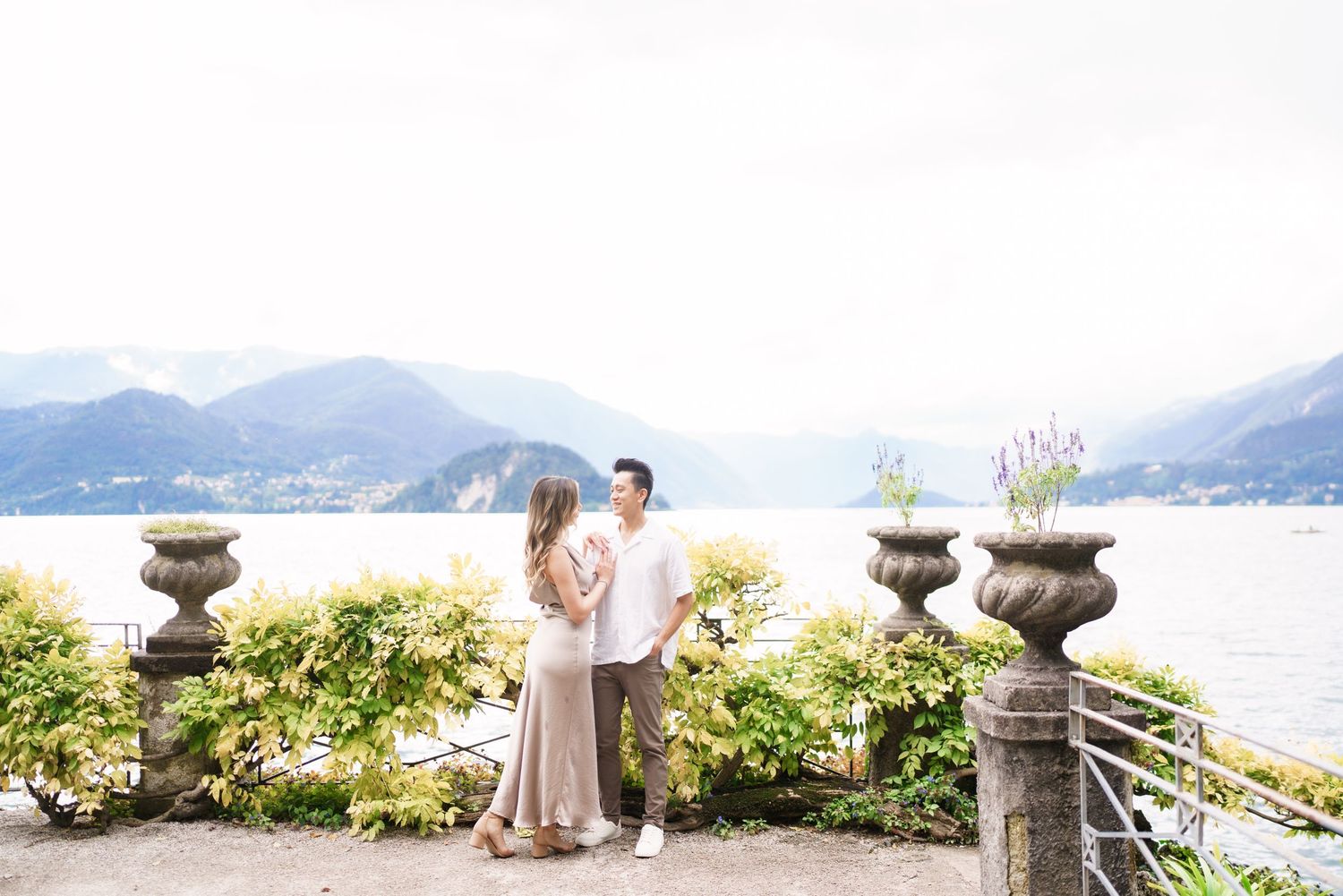engagement photographer villa monastero