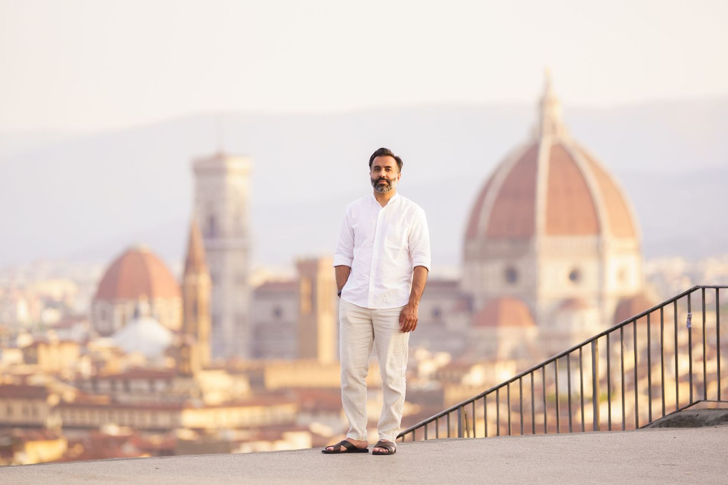 Florence family photographer at sunrise