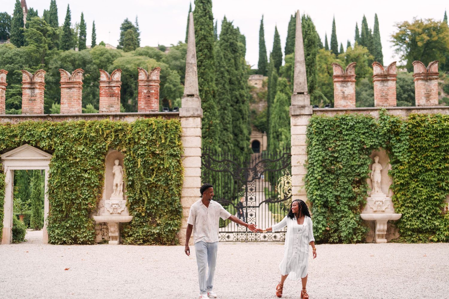 Happy engaged couple at Giardino Giusti Verona photographed by wedding photographer Italy Verona