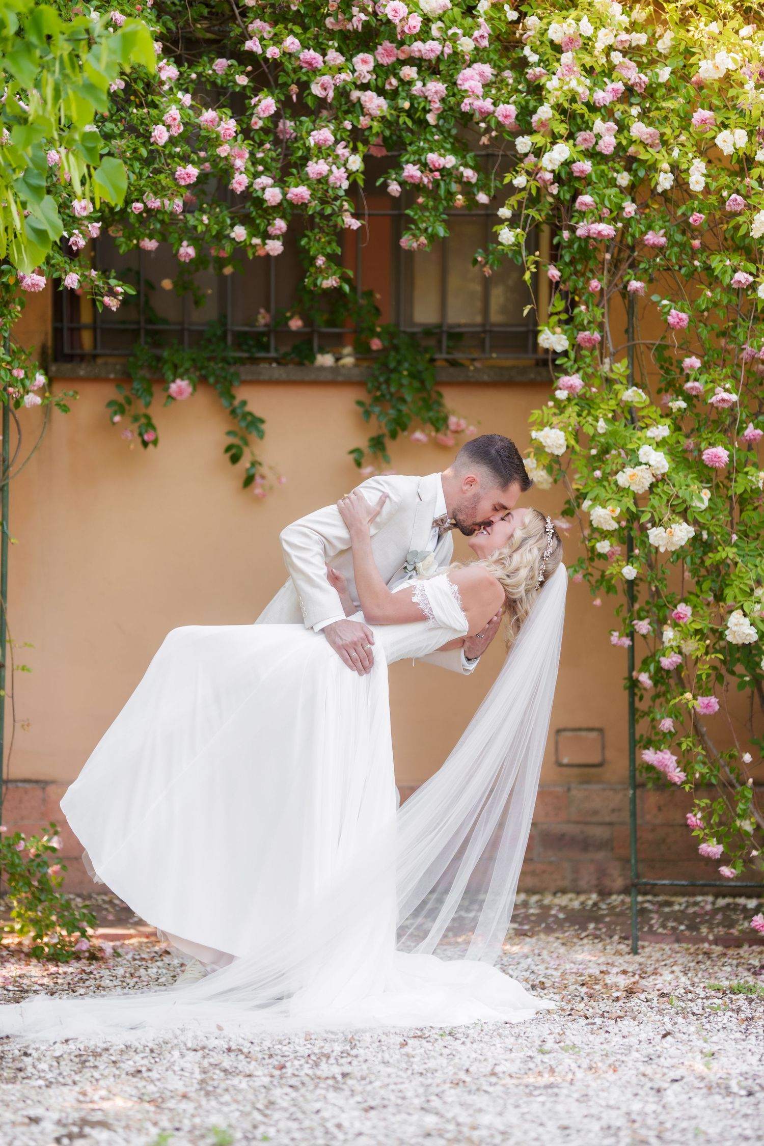 light and airy wedding photographer Italy