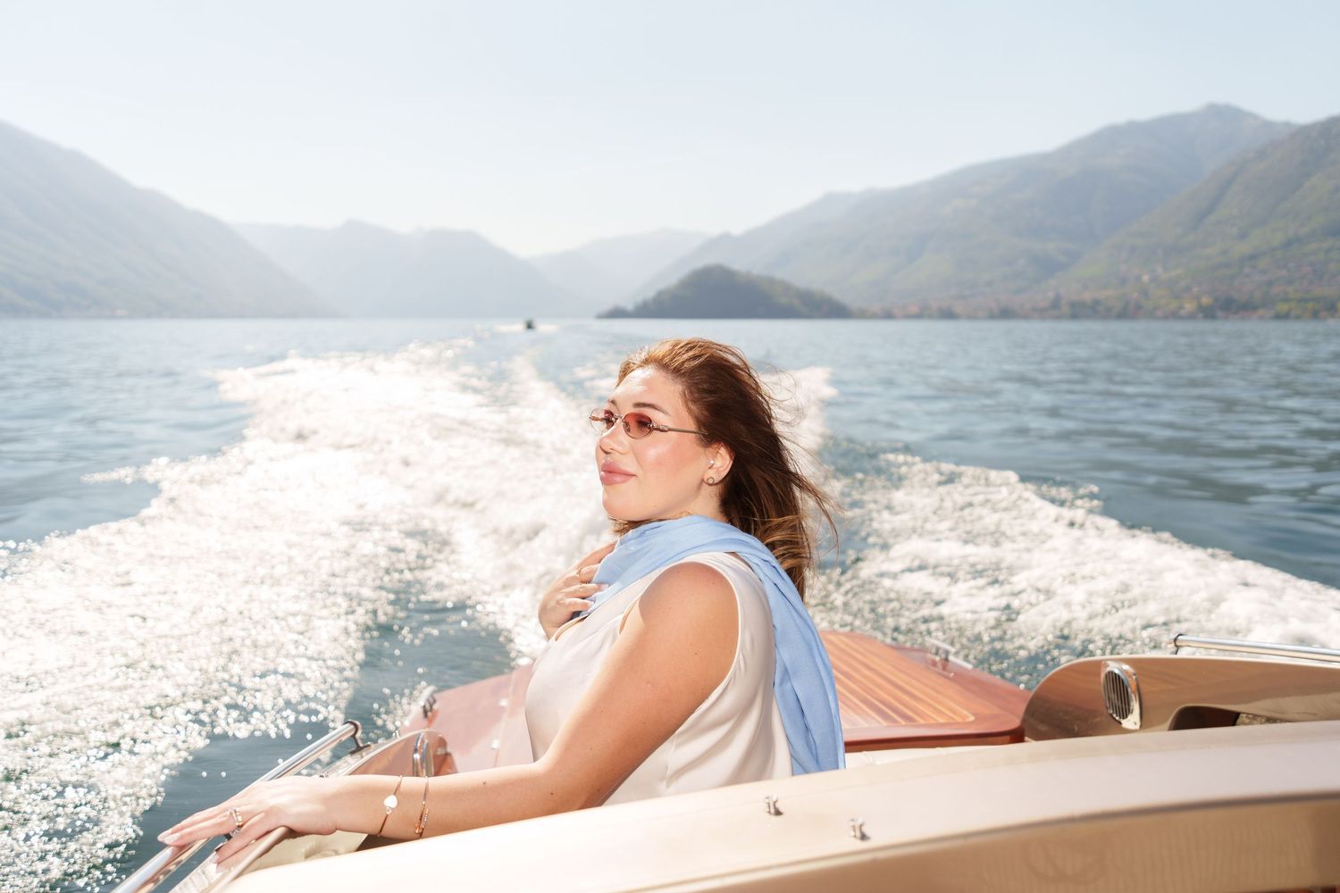 Lake Como photographer maternity session boat