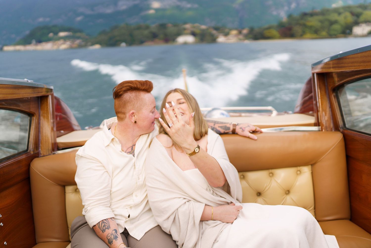 lake como proposal varenna boat romantic couple