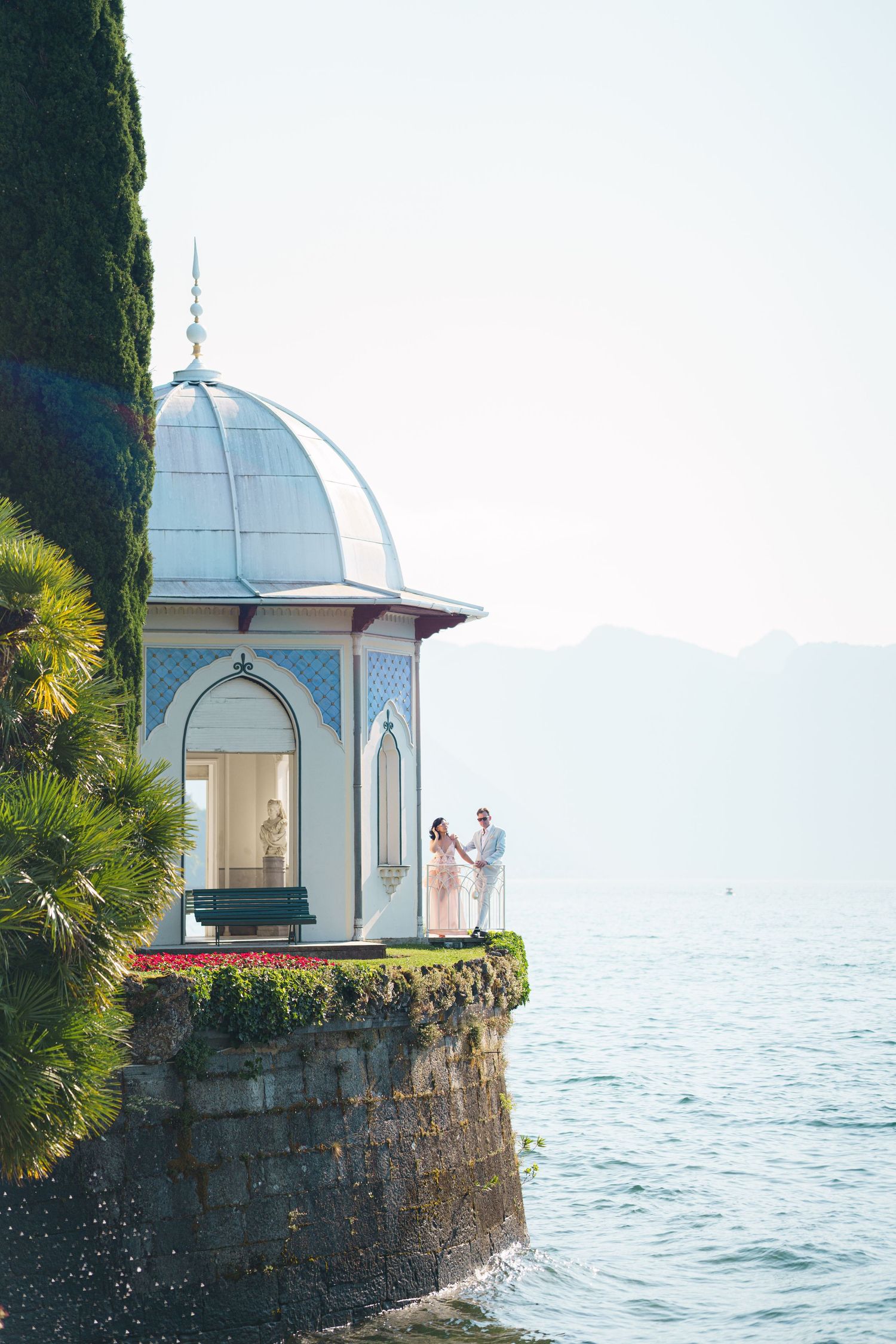 elegant couple photography bellagio italy lake view