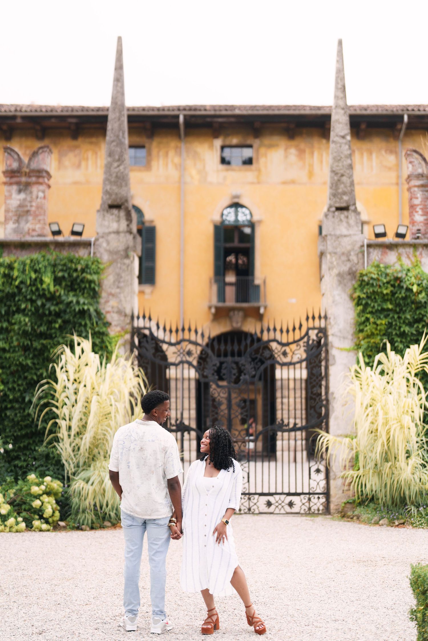 Happy engaged couple at Giardino Giusti Verona photographed by wedding photographer Italy Verona