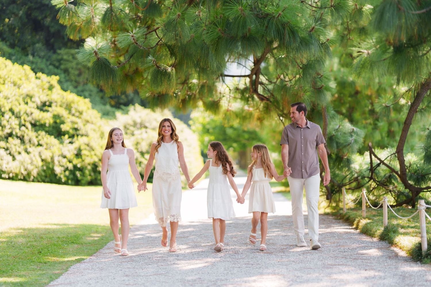 Family photographer in Bellagio, Varenna and Lake Como