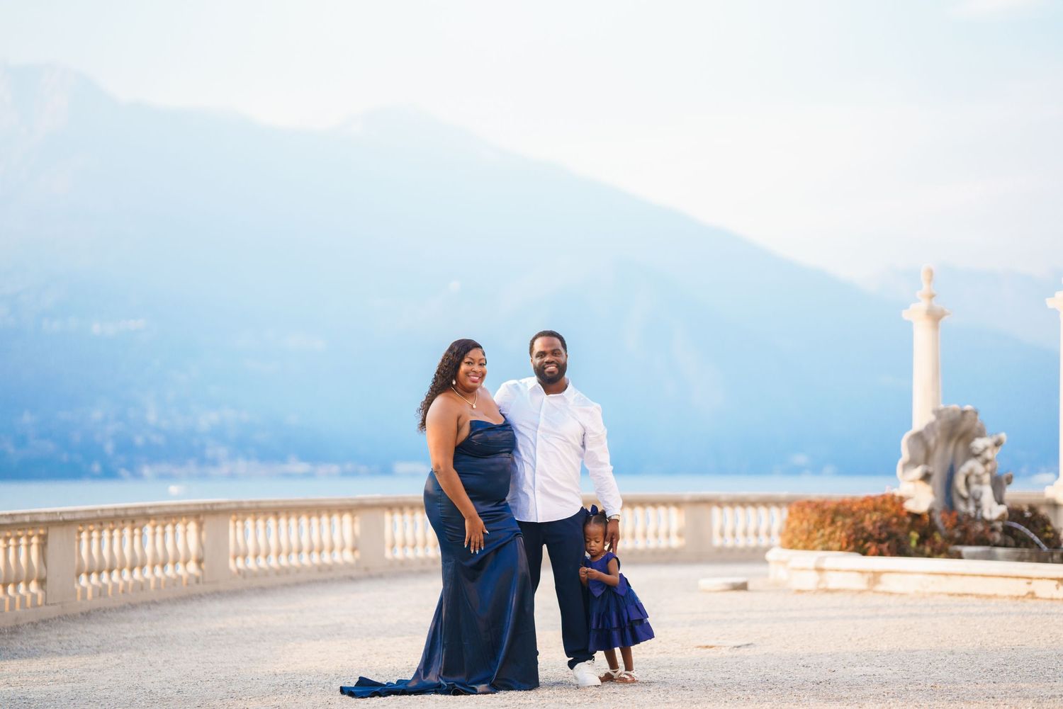 family photoshoot lake como villa melzi