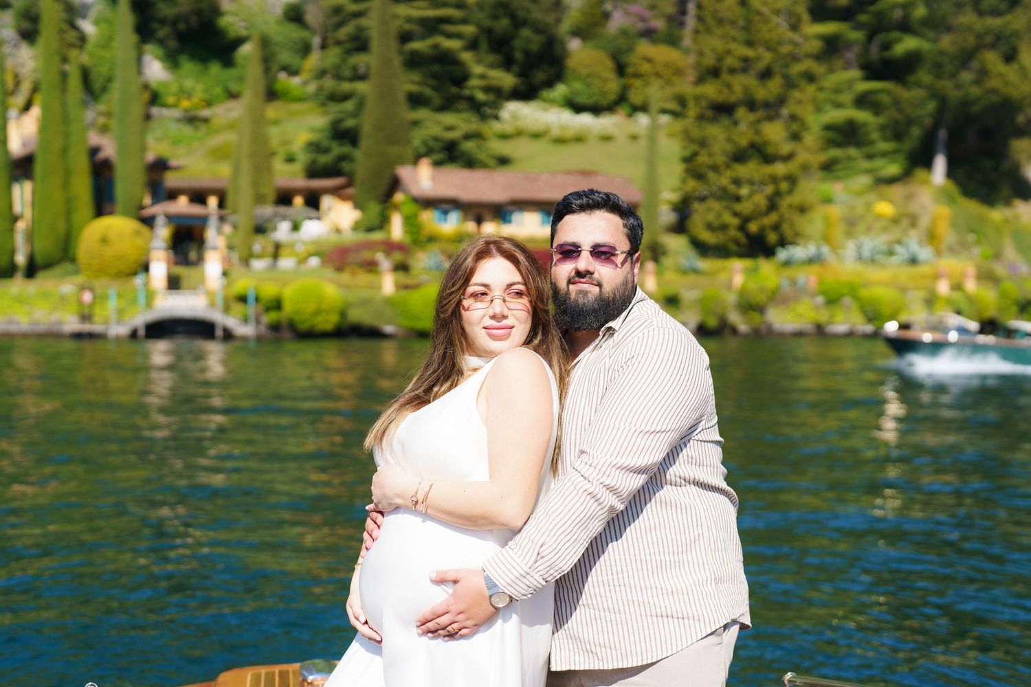 Lake Como photographer Bellagio maternity and couple photoshoot