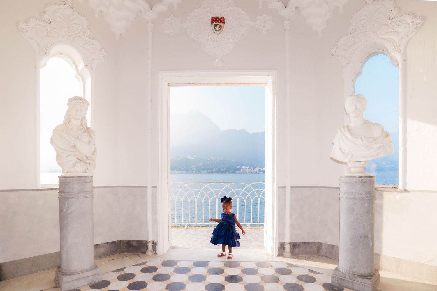 family photoshoot lake como villa melzi