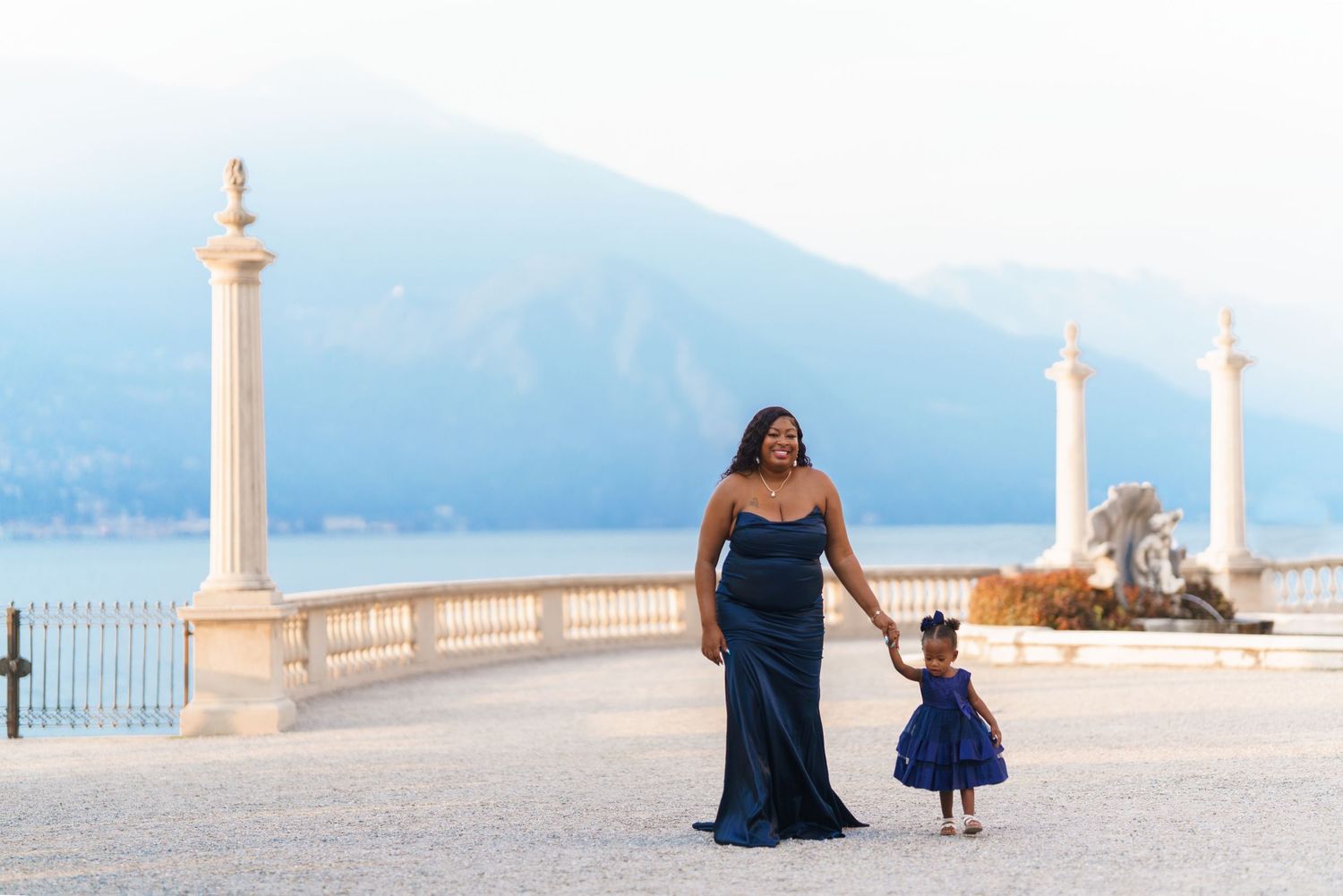 family photoshoot lake como villa melzi