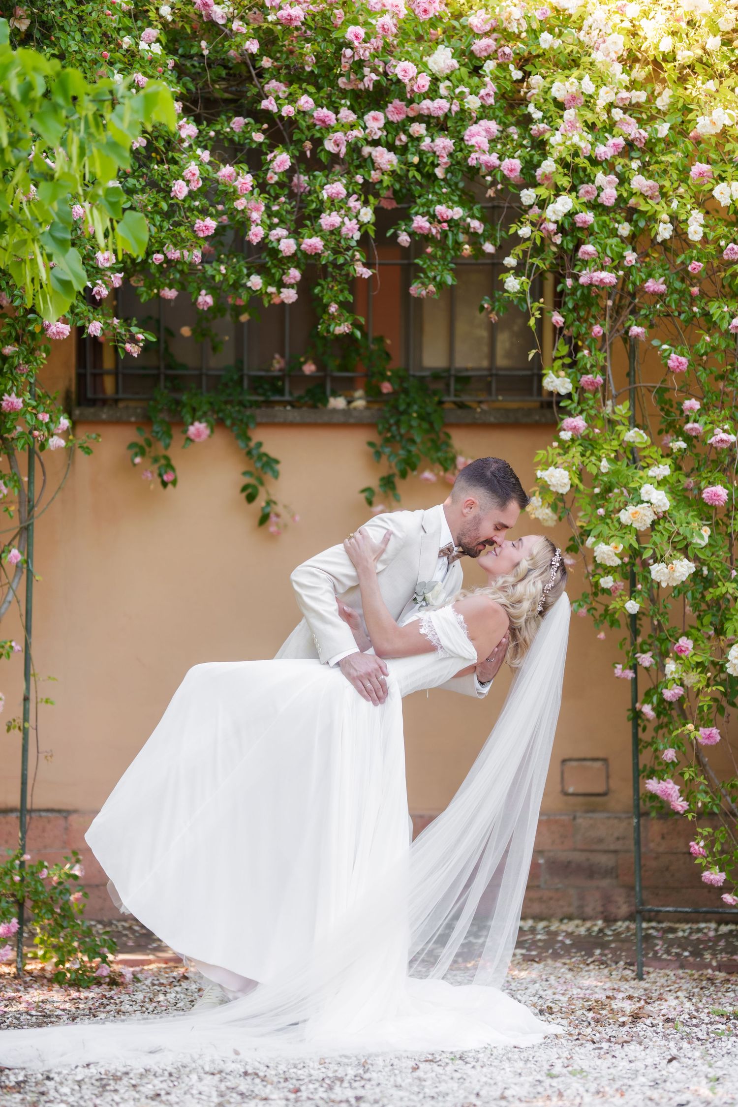 light and airy wedding photographer Italy