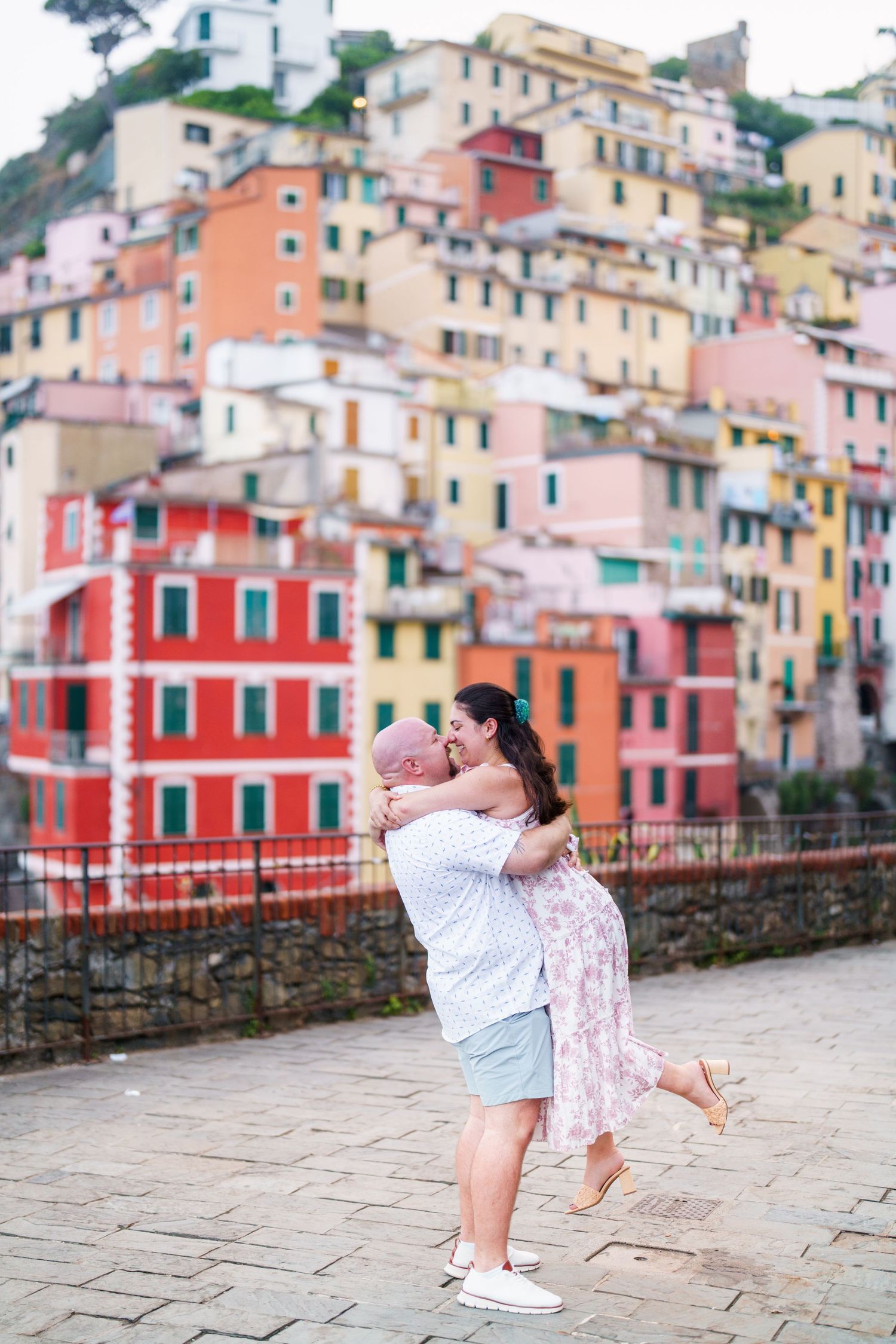 engagement photographer Riomaggiore, Cinque Terre, Italy.